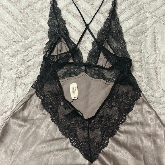 Victoria Secret Lingerie - Picture 6 of 8